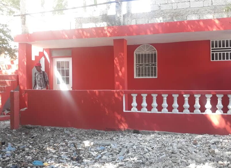 Maison de 2 chambres à louer à Thor 14, commune de Carrefour, Haiti (Phone # 416-884 3836)