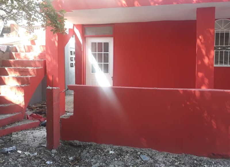 Maison de 2 chambres à louer à Thor 14, commune de Carrefour, Haiti (Phone # 416-884 3836)